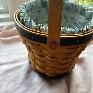 Longaberger 1999 May Series Blue Daisy Basket with Liner, Protector, Card & Tie